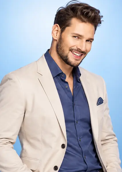 Smiling male Date4you member portrait